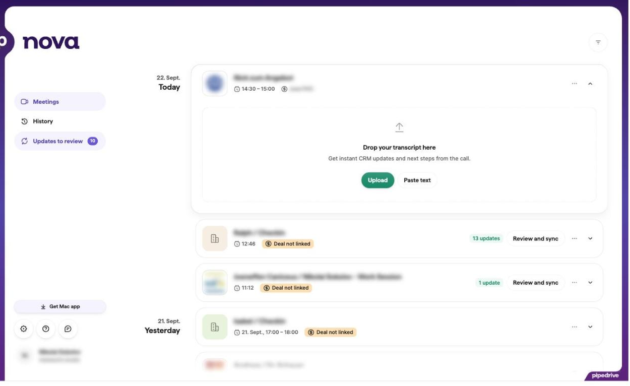Past meetings flagged "Deal not linked", with suggested updates waiting for a record. Client names blurred.